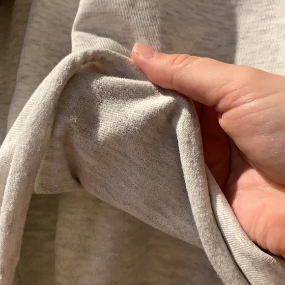 Garage Cropped Sweatshirt - Picture 3 of 5